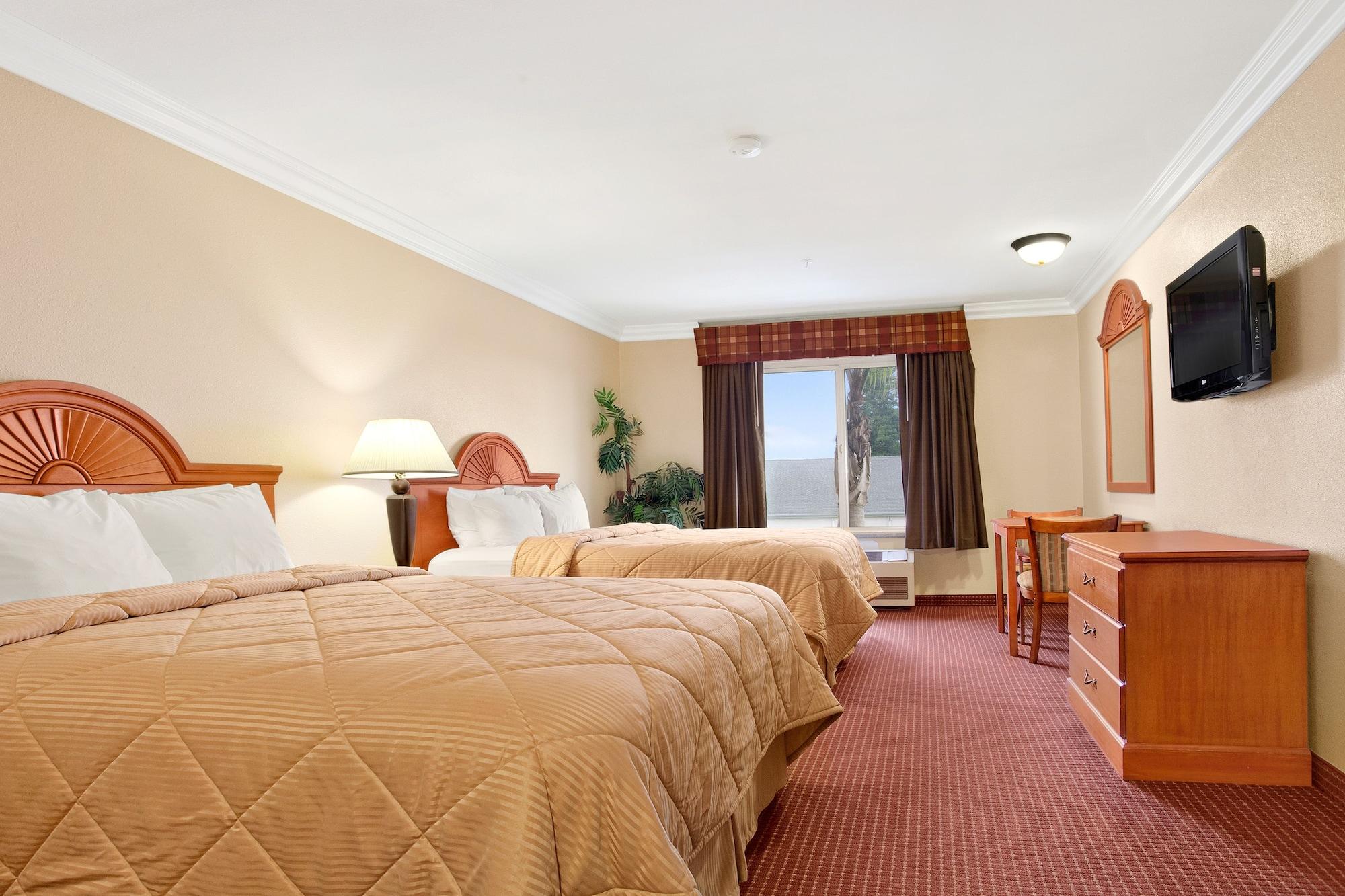 Days Inn By Wyndham Carlsbad Exterior foto